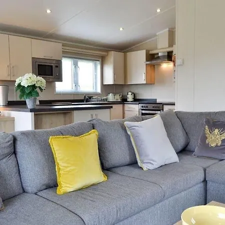 Hidden Gem With Hot Tub Holiday home Malton