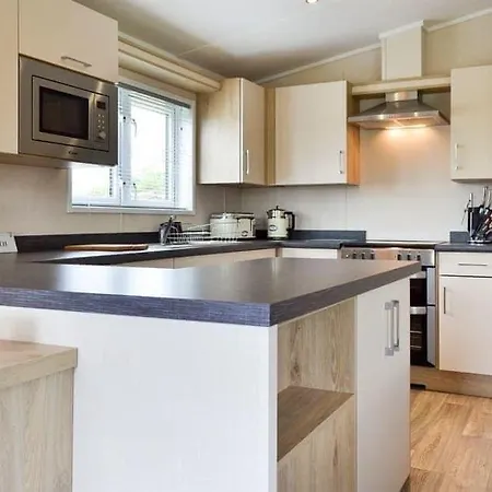 Hidden Gem With Hot Tub Holiday home