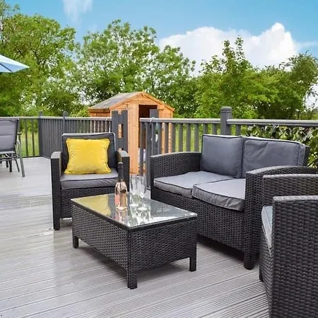 Holiday home Hidden Gem With Hot Tub *