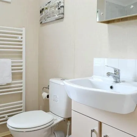 Holiday home Hidden Gem With Hot Tub