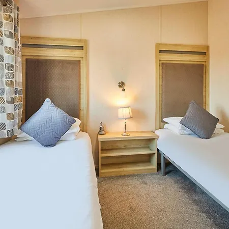 Hidden Gem With Hot Tub Malton