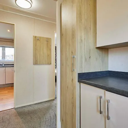 Chalet Hidden Gem With Hot Tub